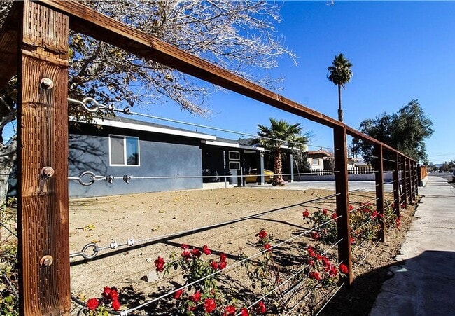 Building Photo - True Beauty! SOLAR