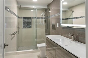 Building Photo - 1281 Walnut St