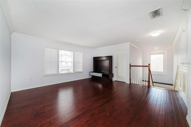 Building Photo - 10124 Malpas Point