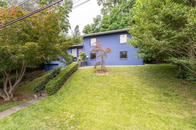 Building Photo - 3122 Brooklawn Terrace