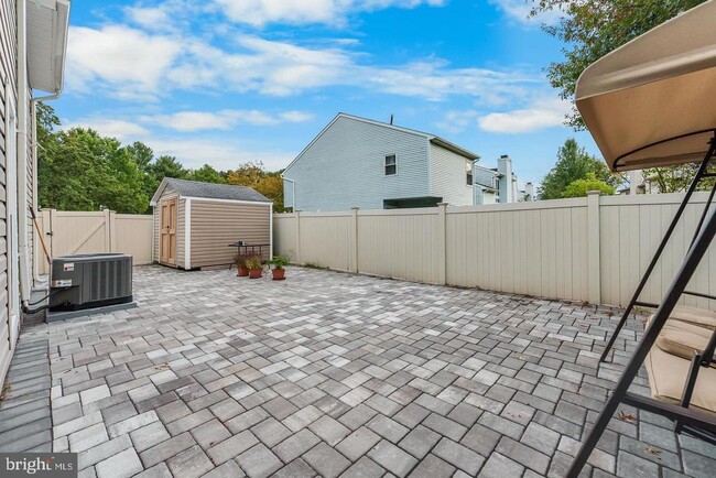 Building Photo - 17 Winchester Dr