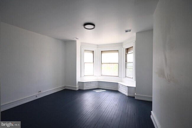 Building Photo - 5321 Baltimore Ave