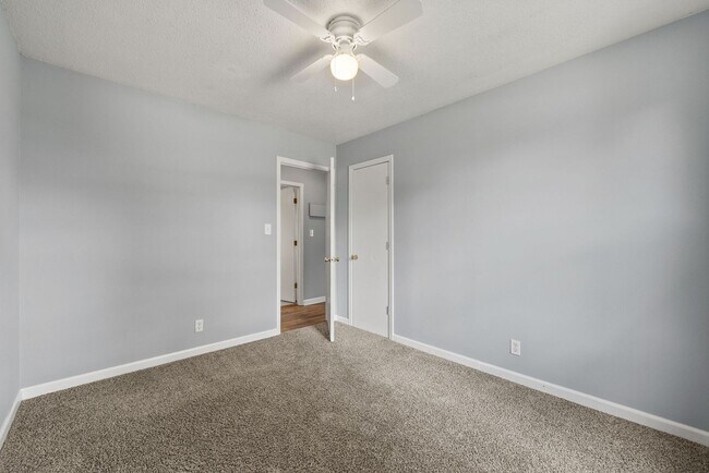 Building Photo - 3 Bedroom Pet Friendly Home For Rent!