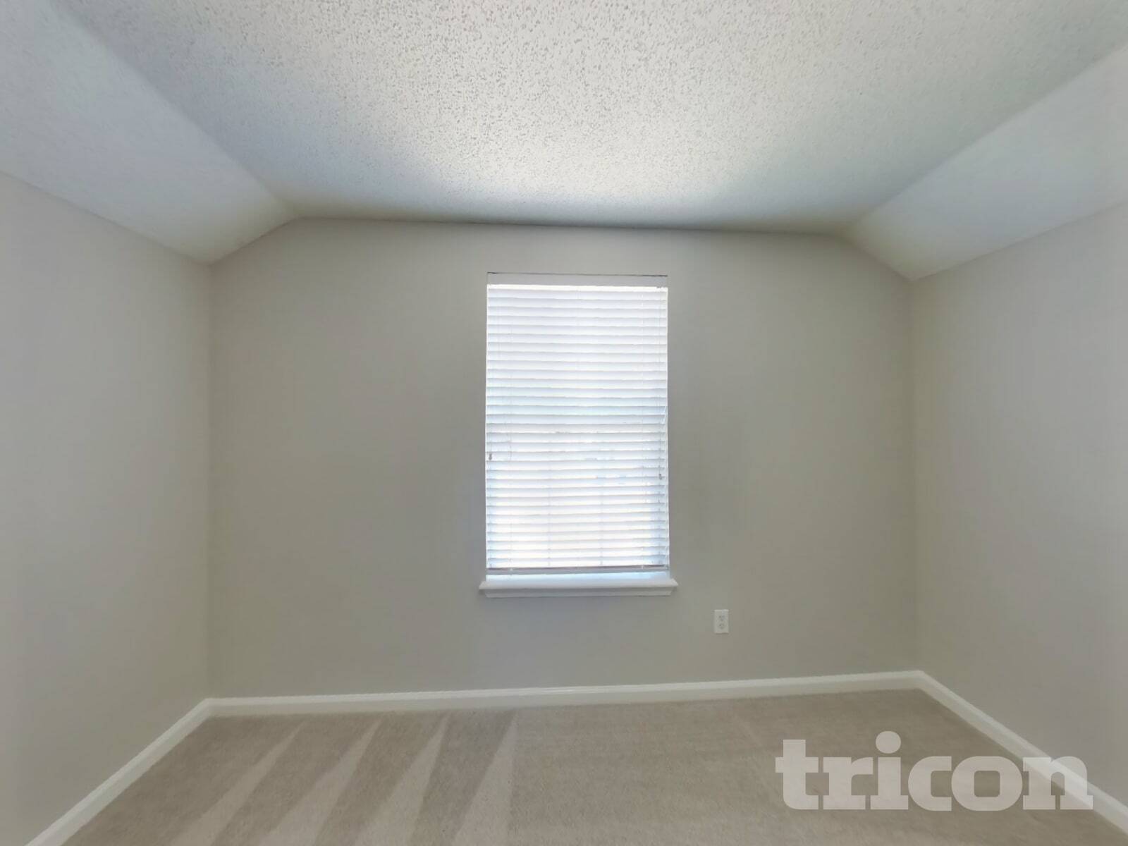 Building Photo - 12878 Dunns View Dr