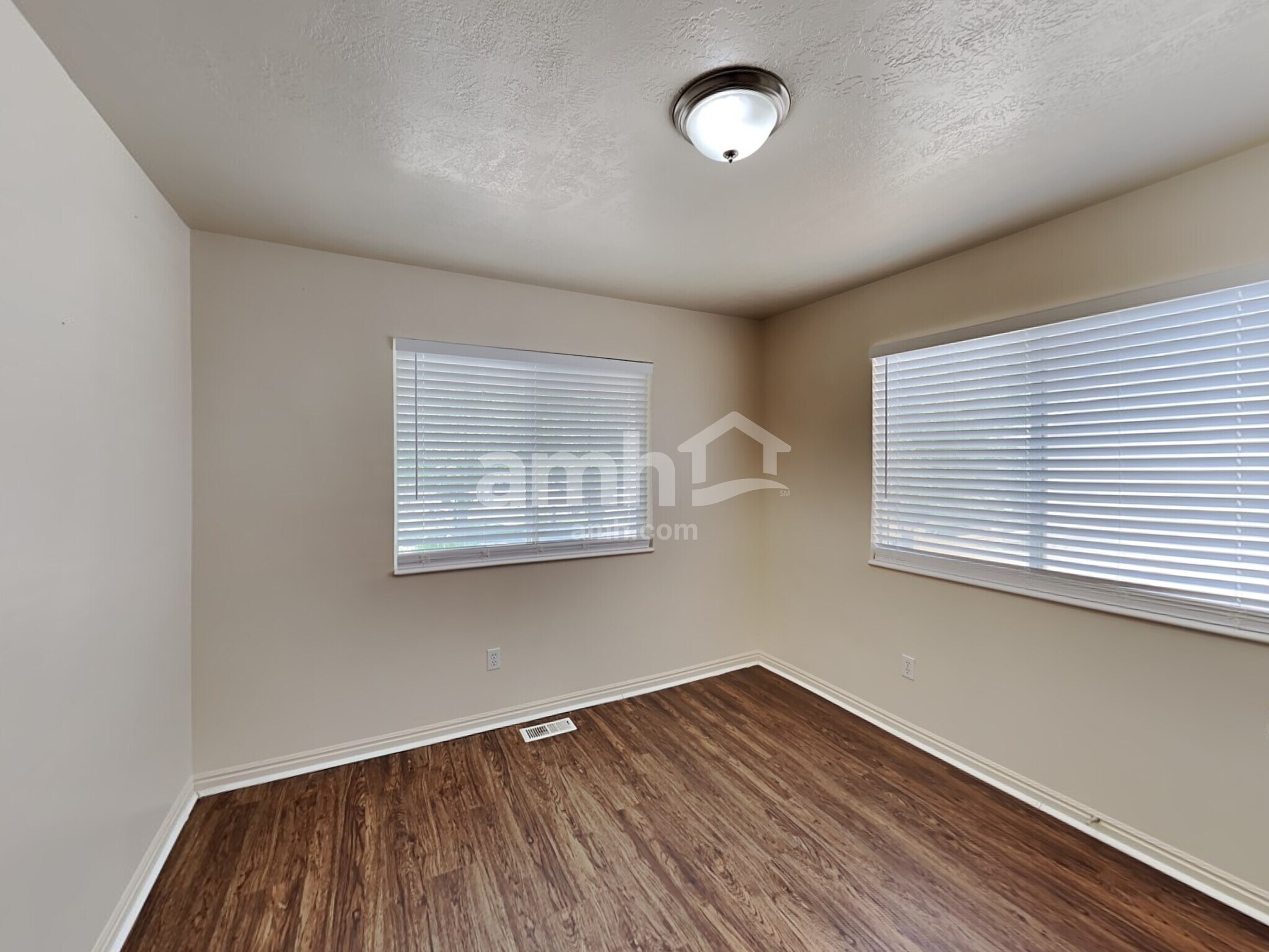 Building Photo - 7658 Snowy Owl Rd