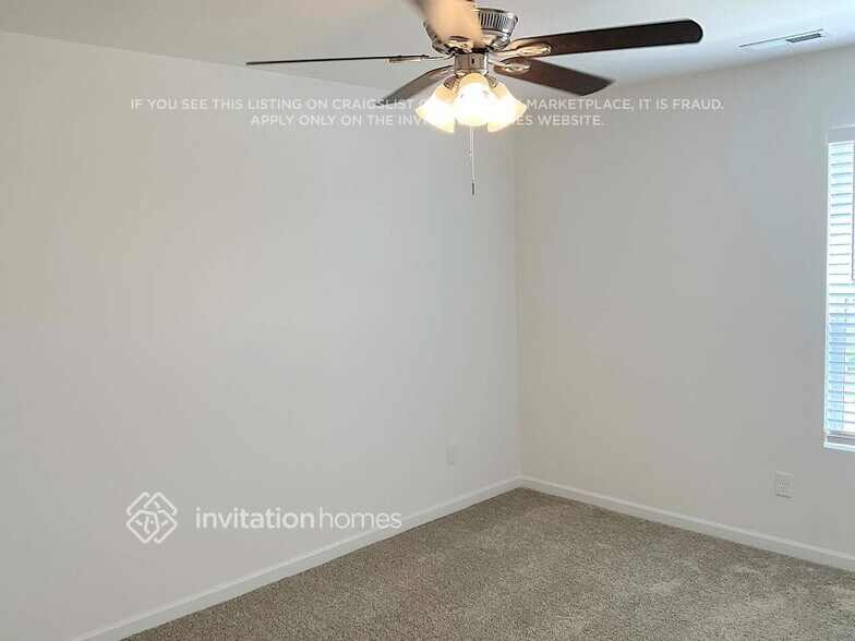 Building Photo - 3816 Lantern Ln
