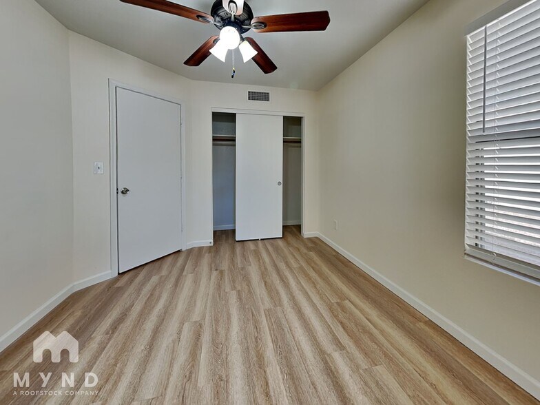 Building Photo - 4545 N 67th Ave