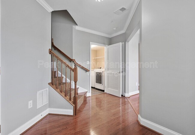 Building Photo - 3823 Maher Manor