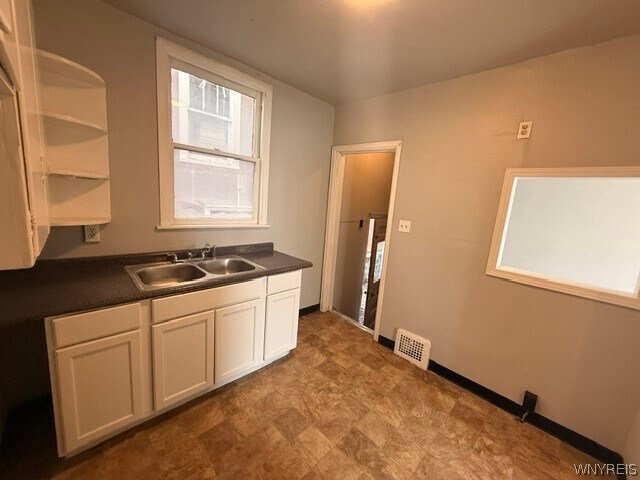 Building Photo - 2020 Forest Ave