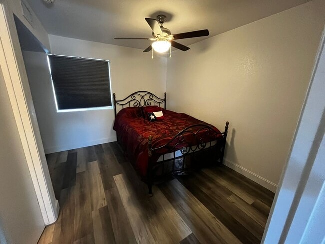 Building Photo - Adorable Condo in Great Location