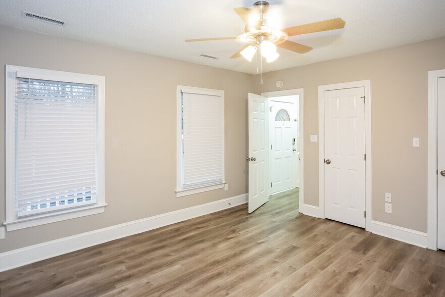 Building Photo - 6009 Burnt Mill Run