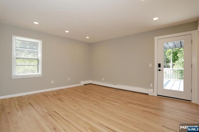 Building Photo - 415 Goffle Rd