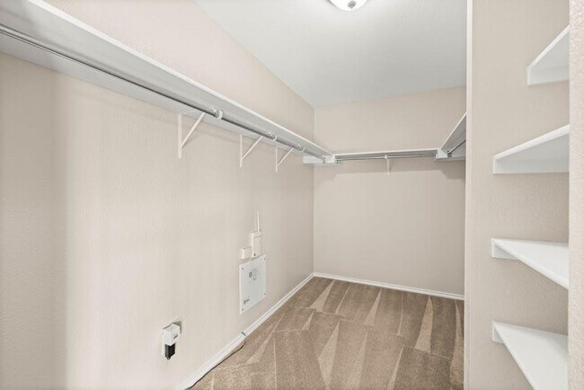 Building Photo - 204 Lauren Loop