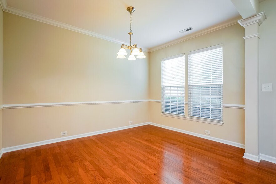 Building Photo - 529 Ashgreen Ct