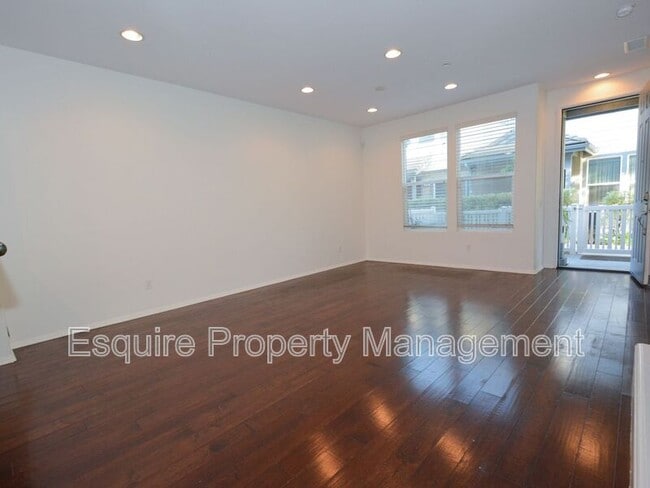 Building Photo - 320 Harbor Breeze Dr
