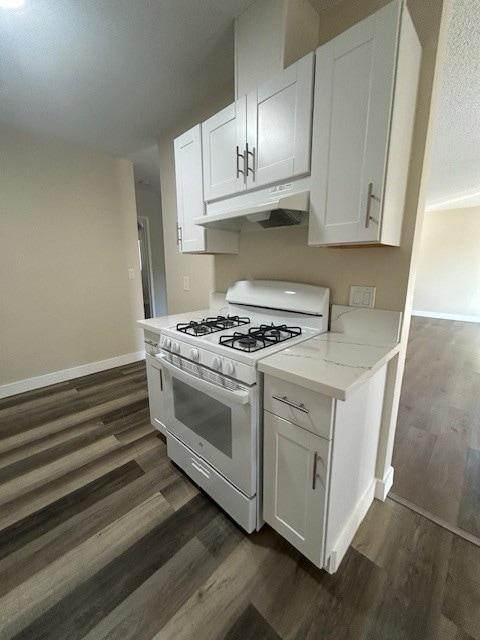 Building Photo - 921 S Trident St