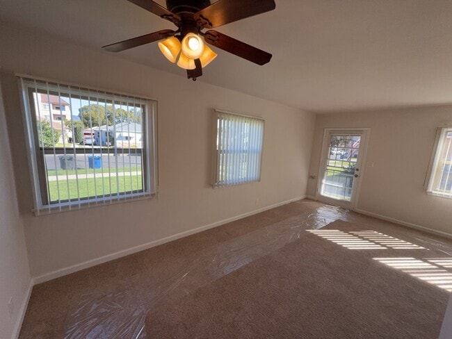 Building Photo - 178