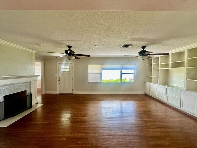 Building Photo - 1300 Lake Ariana Blvd