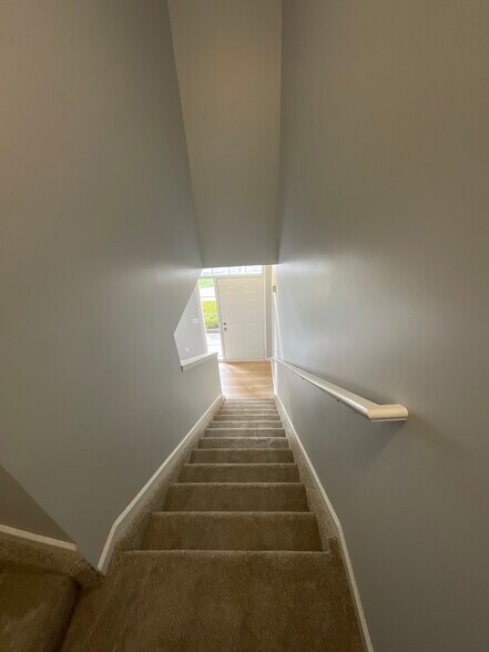 Building Photo - 28957 Cullen Dr