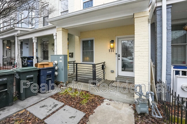Building Photo - 731 18th St NE