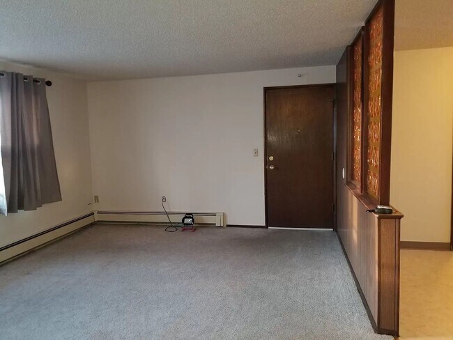 Building Photo - 7th Ave