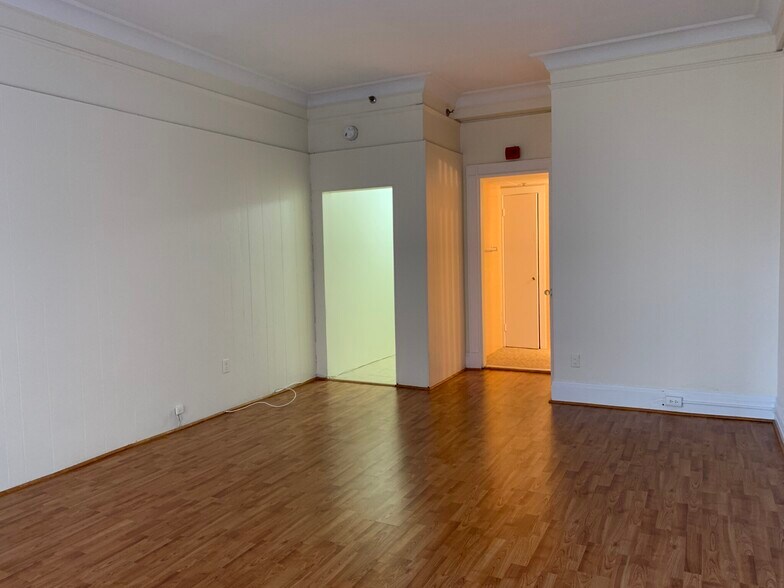 Building Photo - 62 Boylston St