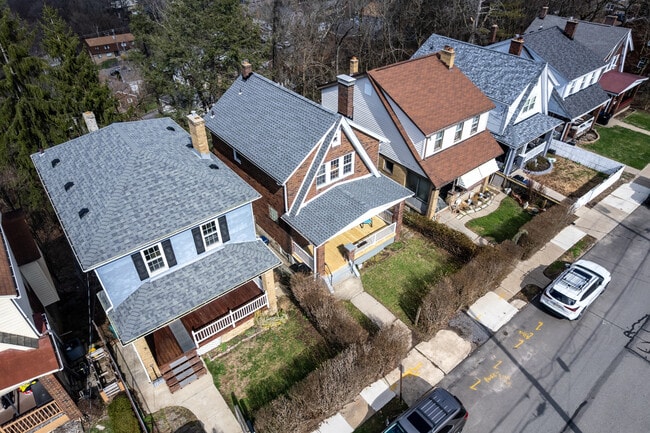 Building Photo - 240 Ridgewood Ave