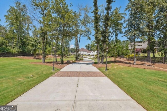 Building Photo - 2242 Shoal Creek Rd