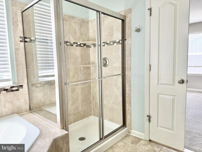 Building Photo - 7 Coulter Ln