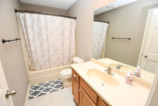 Building Photo - Penn Schools, executive home 4 bedroom 2.5...
