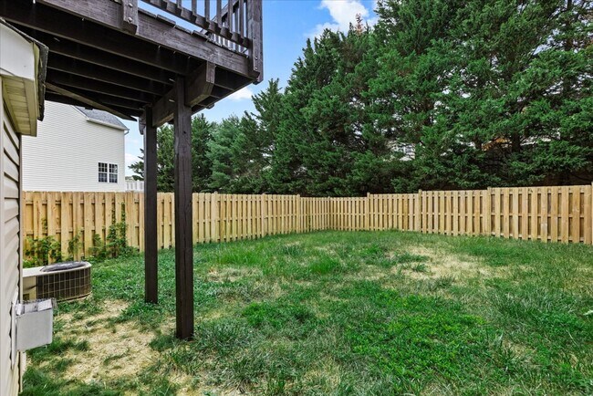 Building Photo - COMING SOON- 3 Bedroom 2 Half Bath Townhome in Spotsylvania