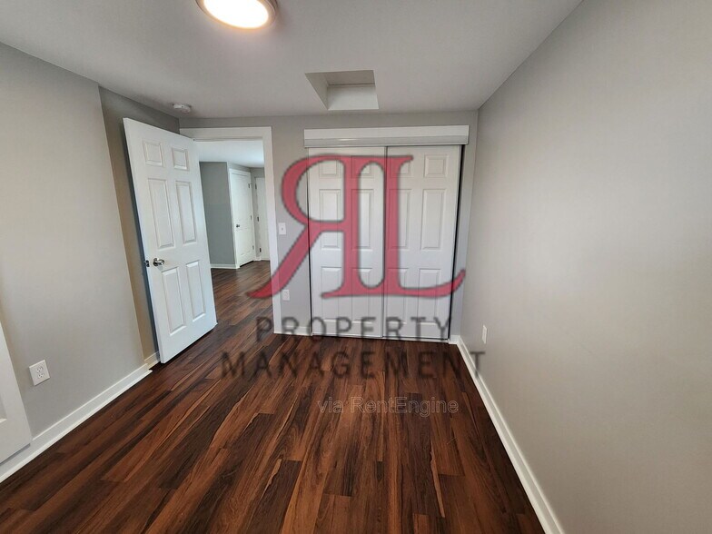 Building Photo - 75 W Moler St