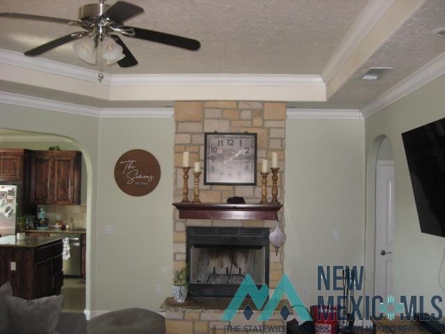 Building Photo - 213 Almond Tree Ln