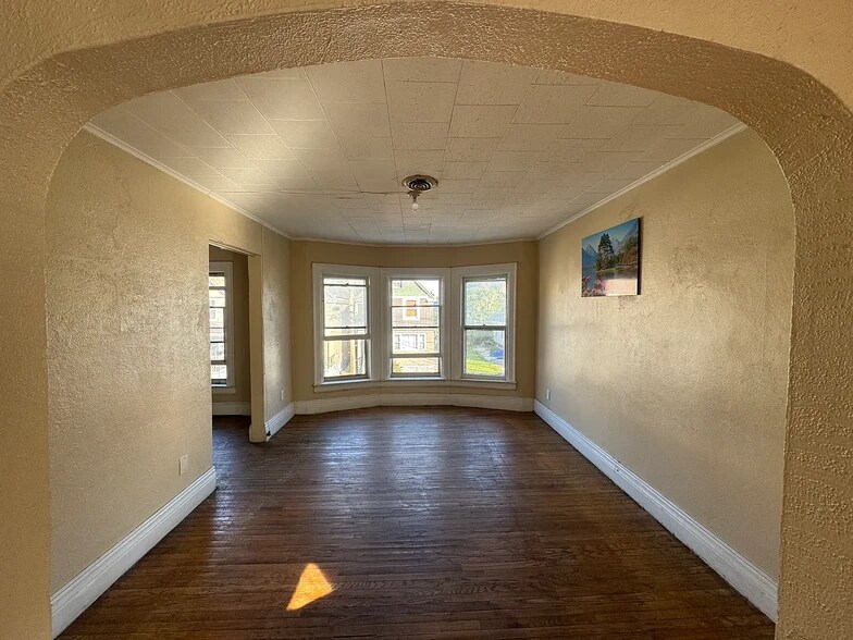 Primary Photo - 26 Sherwood St