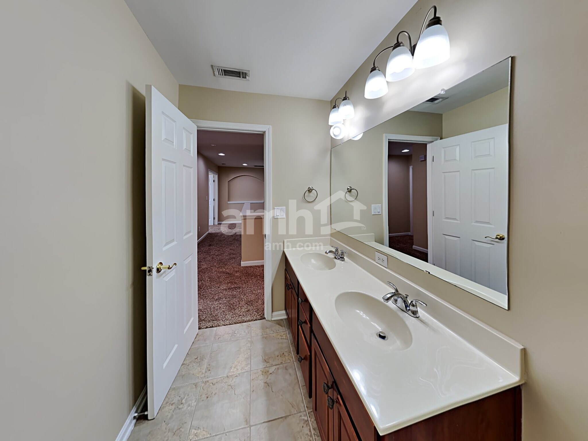 Building Photo - 586 Creek Valley Ct