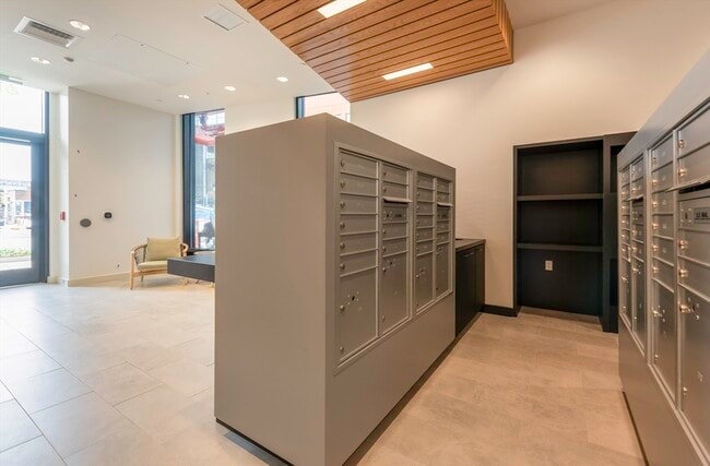 Building Photo - 280 Western Ave