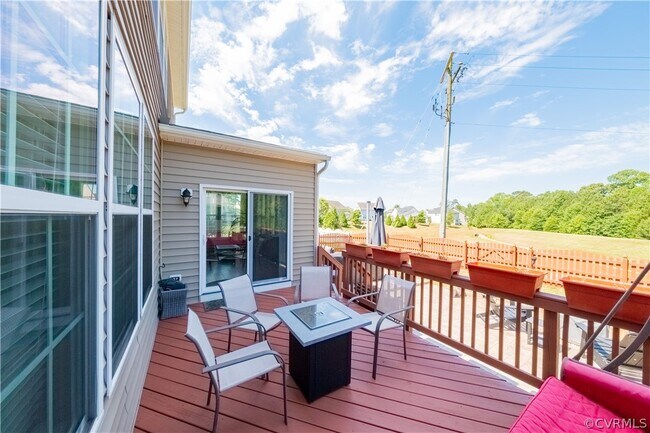 Building Photo - 9535 Thornecrest Dr