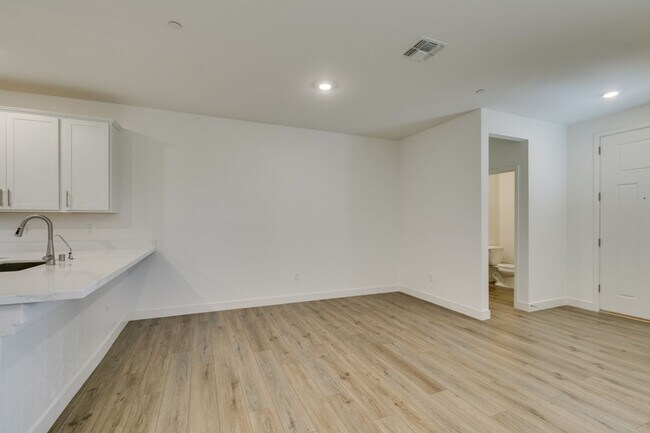Building Photo - 160 Silver Run Ln