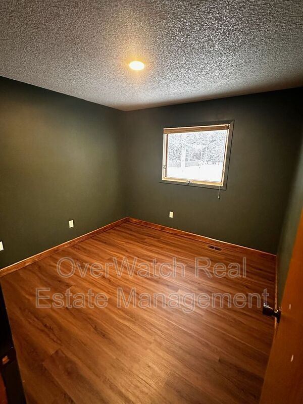 Building Photo - 9532 Dundas Cir