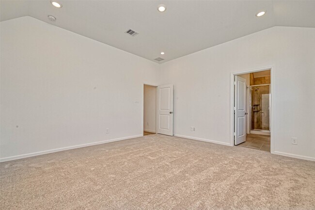 Building Photo - 1429 Northwood Blf Ln