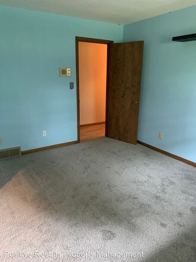 Building Photo - 4 br, 2.5 bath House - 1612 Aragona
