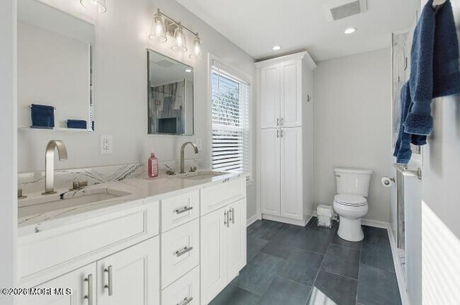 Building Photo - 16 Snowdrift Ln