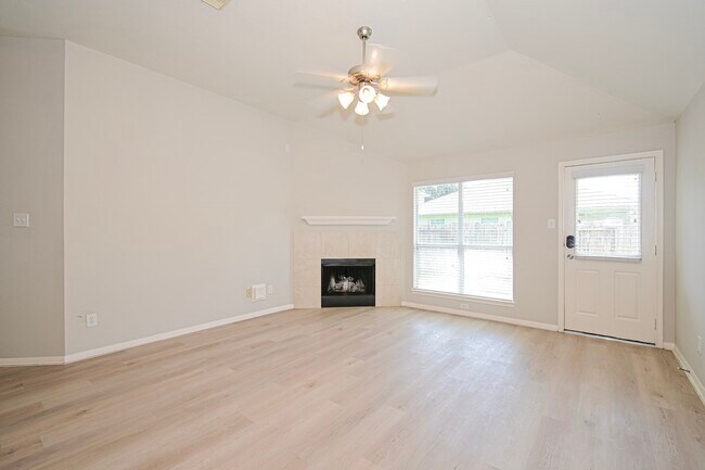 Building Photo - 3111 Myrtle Ranch Dr