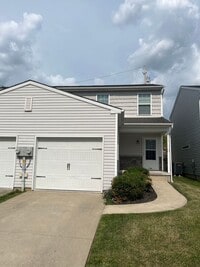 Building Photo - Stunning twin home located in West Bethlehem