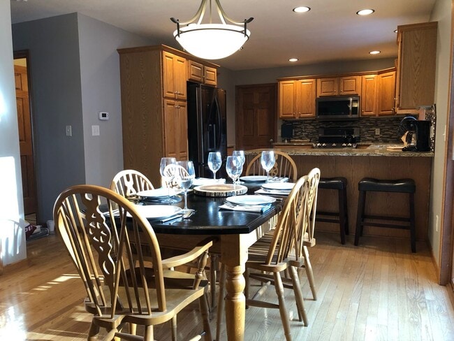 Building Photo - Southern Woods Comfort