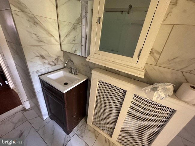 Building Photo - 69 S 7th St