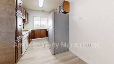 Building Photo - 201 E Arbor Ave