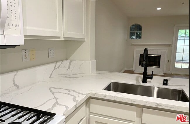 Building Photo - 11209 Terra Vista Pkwy