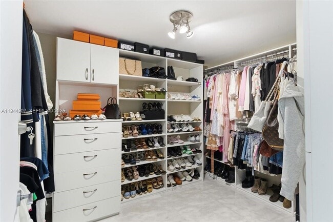 Building Photo - 400 Alton Rd