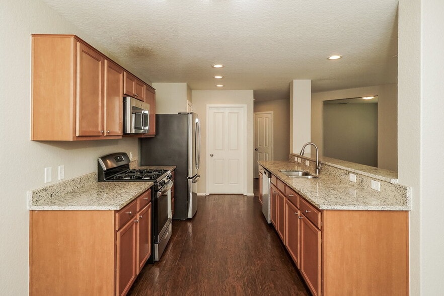 Building Photo - 3411 Maguey Trail